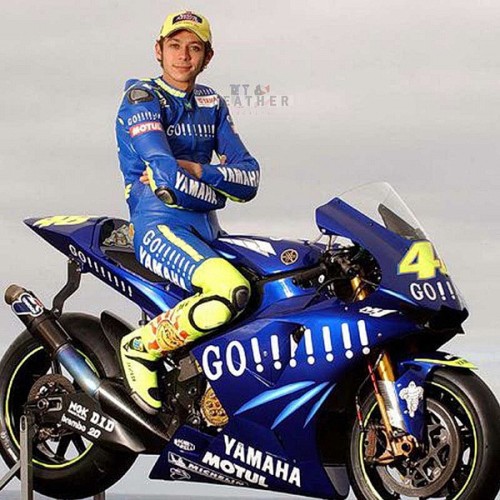 small_rossi_2004_rossi_photr-suit-3_1_10ebd8.jpg