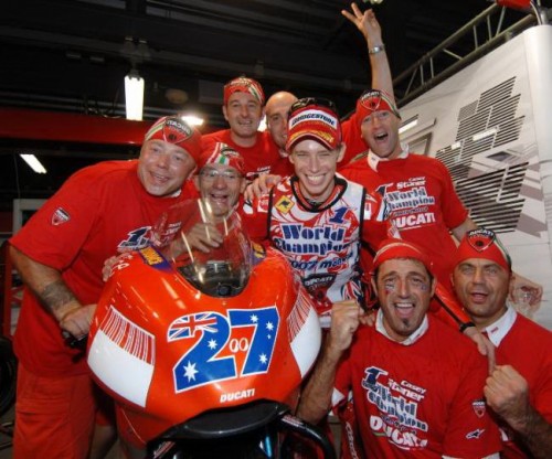 2007_Stoner_stoner_champ16b281.jpg