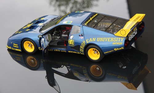 small_Ferrari512BBLM_975056c71.jpg