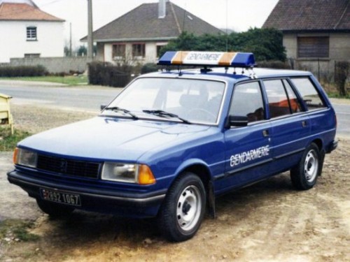 peugeot_305_break_gendarmerie-547x4100a980.jpg