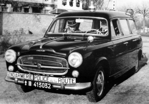 peugeot_403_familiale_police-586x41048bd0.jpg