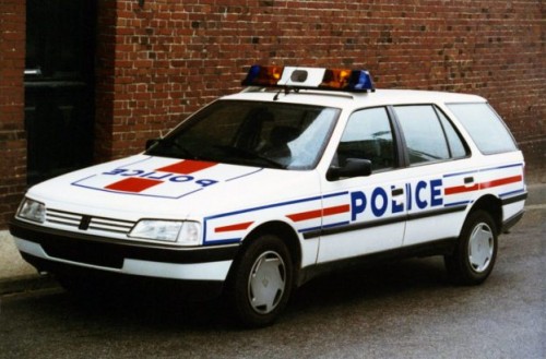 peugeot_405_break_police-624x410e2074.jpg