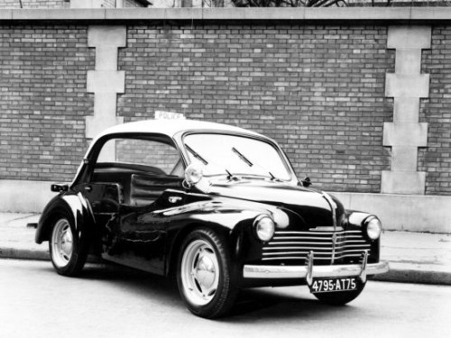renault_4cv_pie_police_prototype_par_currus-547x41093e28.jpg