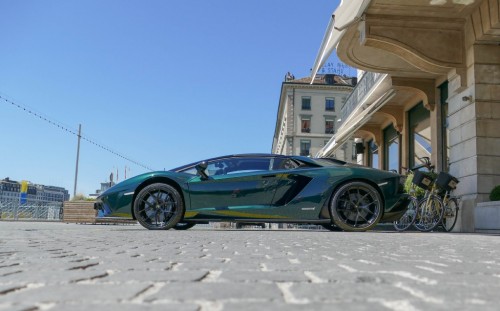 lambo-532c008.jpg