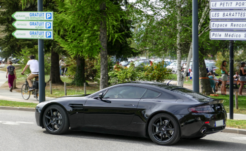 aston-105bdb2.png
