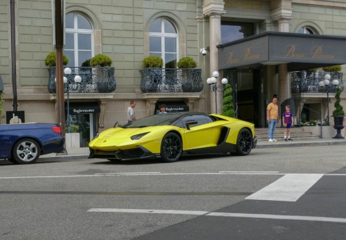 Lambo-99d00c.jpg