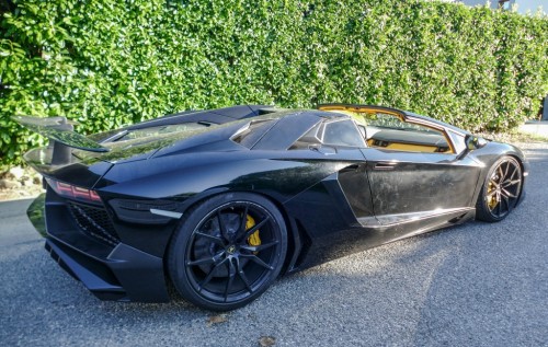 lambo-209557.jpg