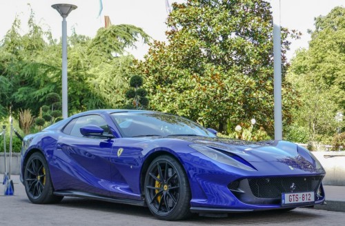 812gts-22bbf3d.jpg