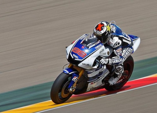 2012_Lorenzo_motogp-lorenzo-yamaha-tests-aragon-2012_small46ebf.jpg