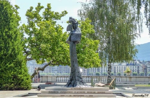 P17004863ee85.jpg