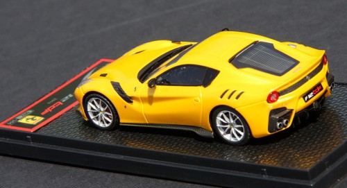 small_ferrari_F12tdc_87062df79.jpg