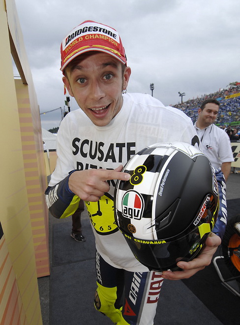 2008-yamaha-motegi-rossi-2b2341e.jpg