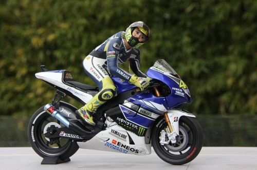 2013_Yamaha_Assen_Rossi_smazll_998845708.jpg