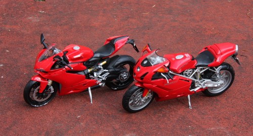 small_Ducati999_1199_MiniCh12_220996b75.jpg