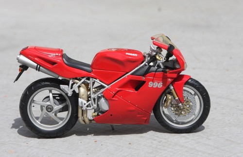 small_Civ_Ducati_996_34027c832.jpg